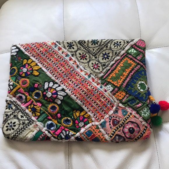 Anthropologie Embroidered Clutch. - Picture 4 of 7